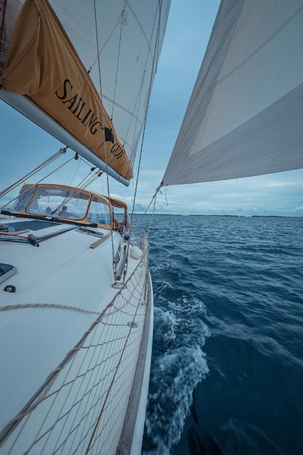 Private Sailingyacht "Guji" With Crew All Inclusive Isla Wichitupo Grande Exteriör bild